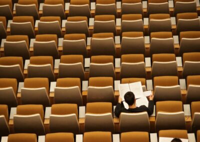 La crise du financement des universités et la gestion des biens perdus